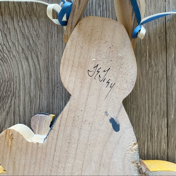 Vintage Wooden 7.5” Hand-painted Bunny Rabbit with Bird - Picture 6 of 10